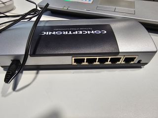 Conceptronic C100BRS4H Router/Firewall y Switch 4