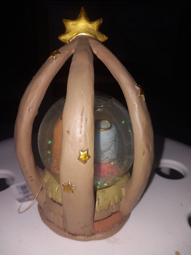 Natività in sfera di vetro