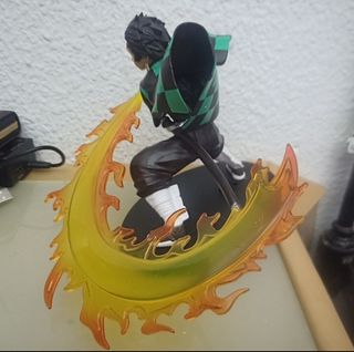 FIGURA TANJIRO DEMON SLAYER ESPADA FUEGO GRANDE