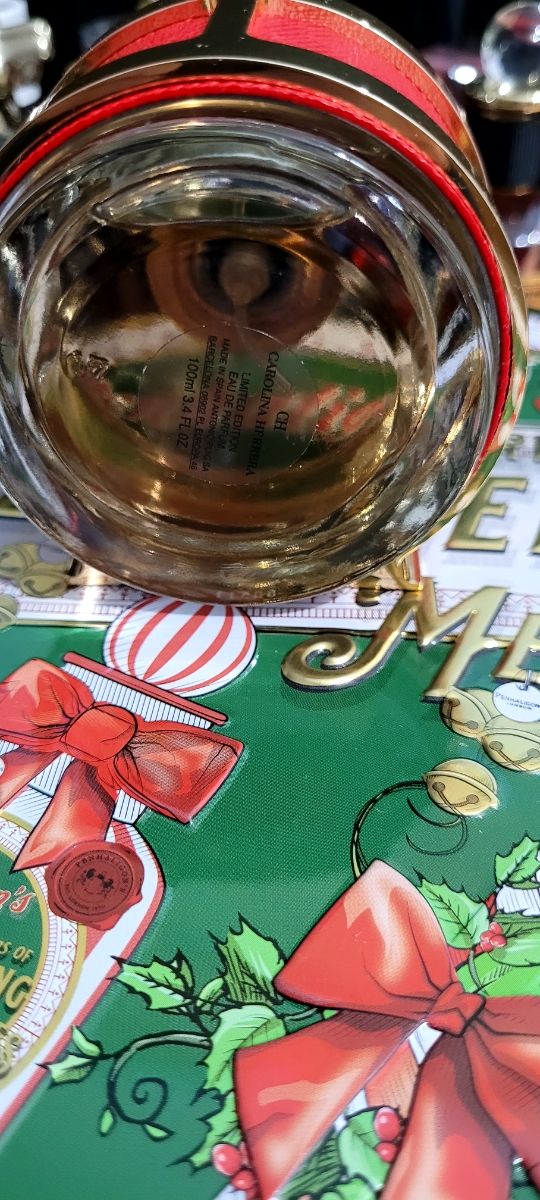 CH INSIGNIA CAROLINA HERRERA