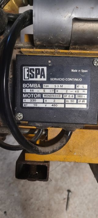 BOMBA DE AGUA .