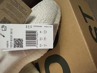 ADIDAS YEEZY BOOST 350 v2