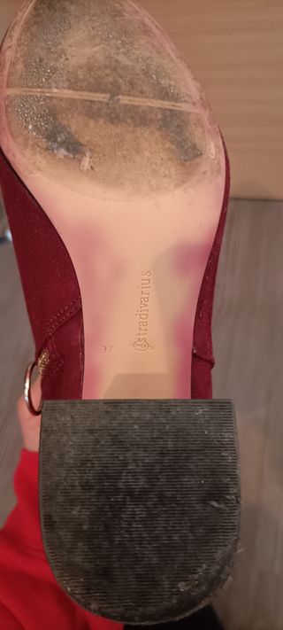 Botin granate burdeos ante Stradivarius 37