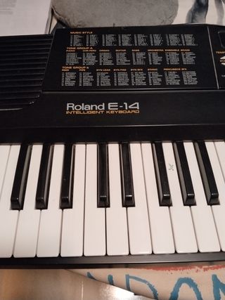 Teclado ,tiene soporte 