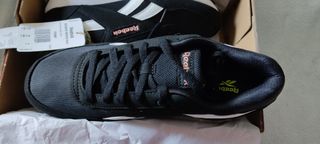 Playeras negras Reebok nuevas