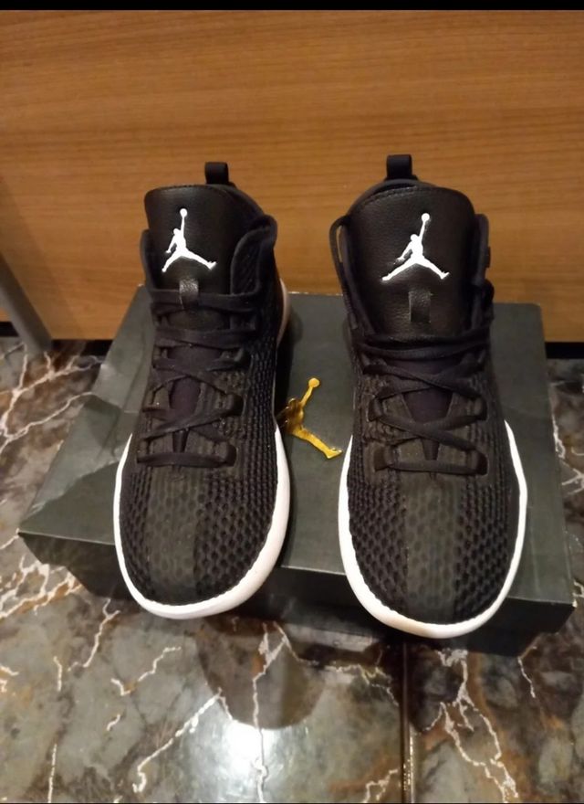 Jordan revelar BG talla más pequeño como un 38