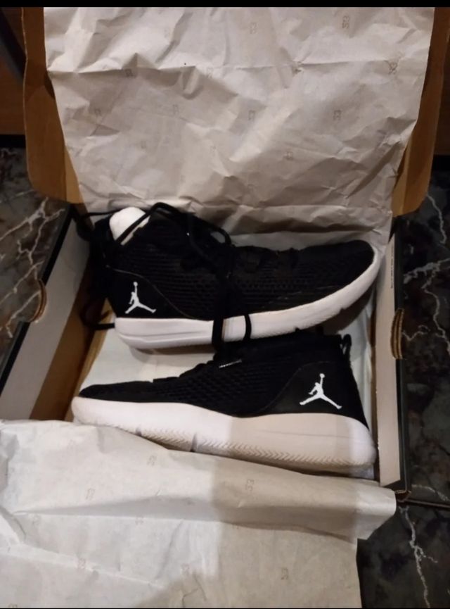 Jordan revelar BG talla más pequeño como un 38