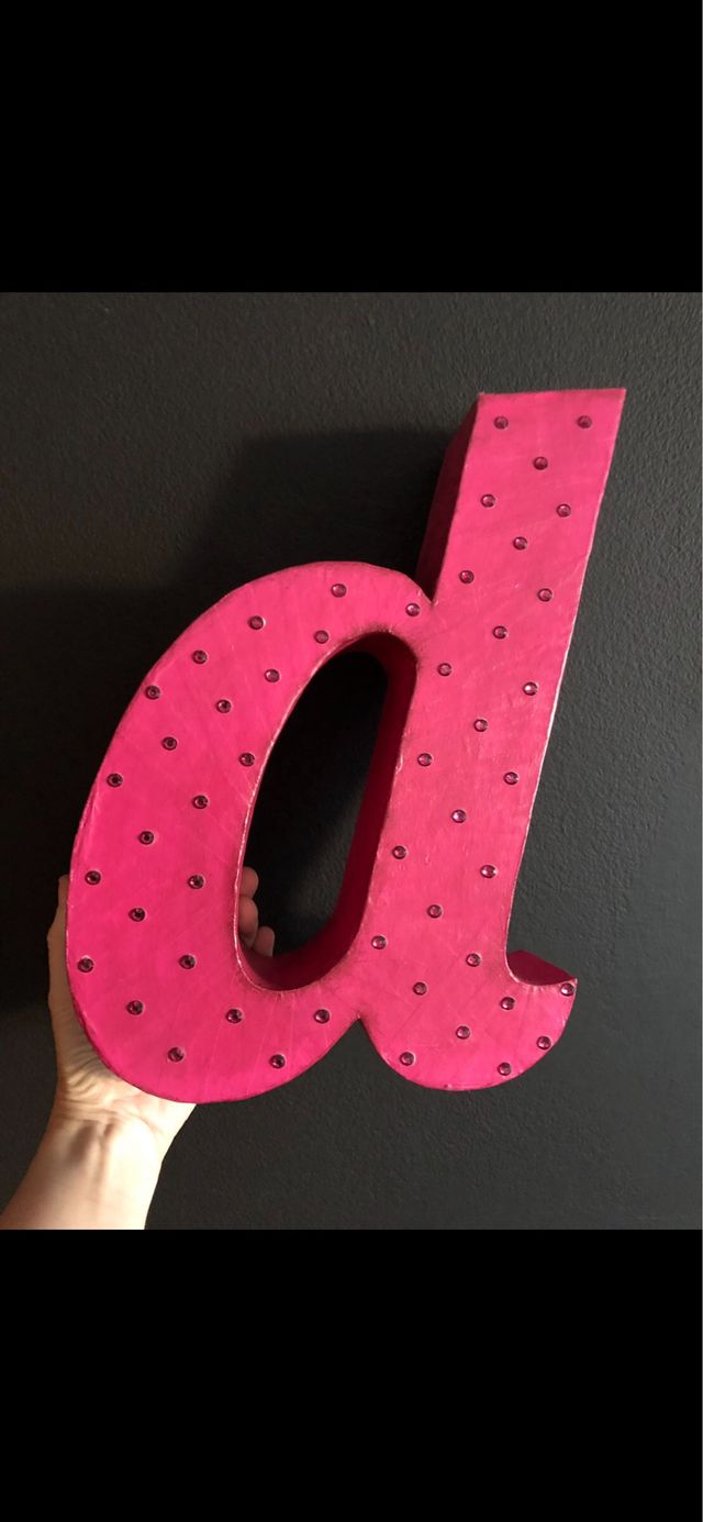 Letra en papel maché