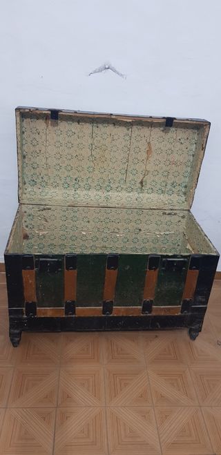 Baul Antiguo