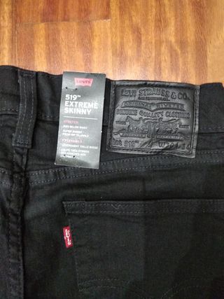 Pantalón Levis 519 extreme skinny 