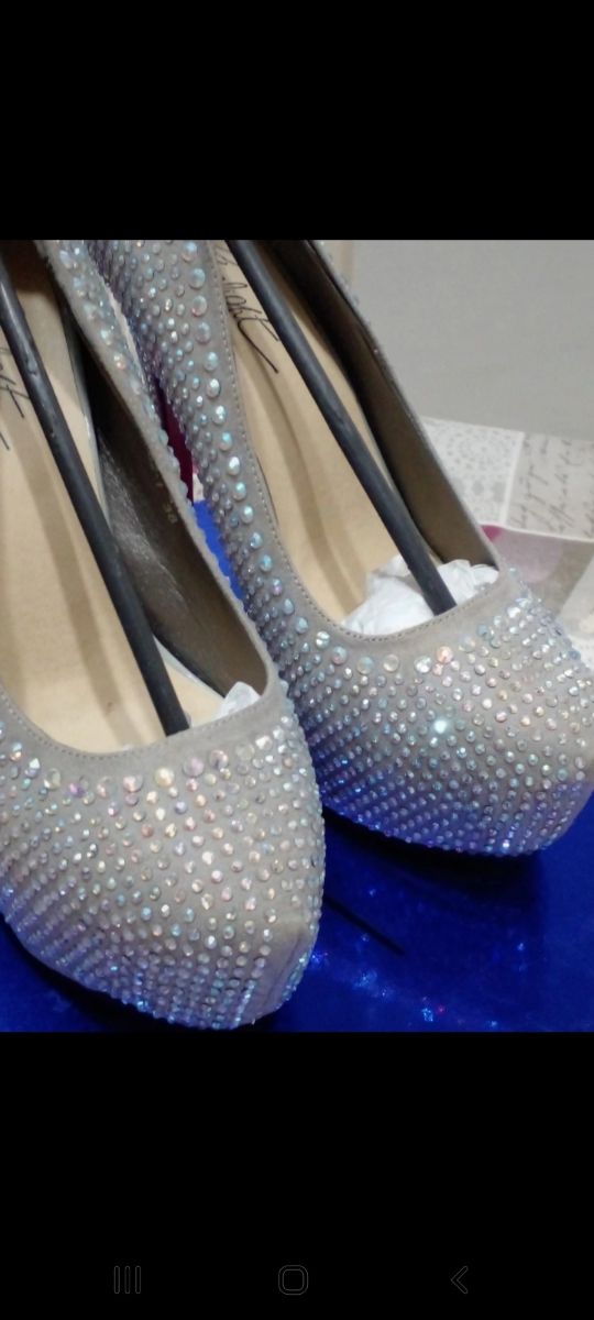 Scarpe elegantissima luccicanti