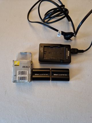 Nikon *** OFERTA *** DIGITAL CAMERA D70