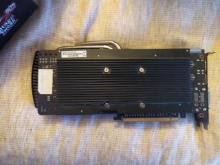 Tarjeta gráfica asus hd 6870 1 GB gddr5