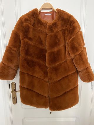 Abrigo chaquetón color caldera teja.