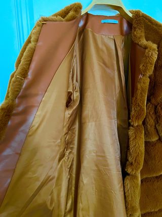 Abrigo chaquetón color caldera teja.