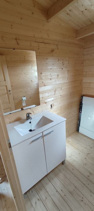 Casa 🏡 35m2, 2 hab. Incluye aislante y barnices