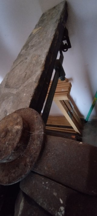 Báscula antigua para pesar sacos grandes