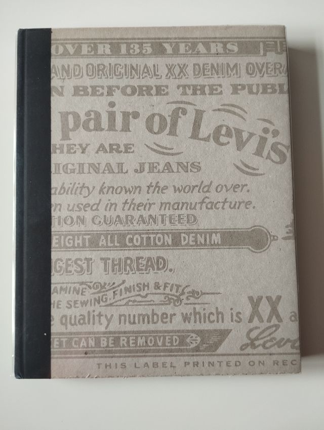 Libro This is a parir of Levi's Jeans. Tapa dura