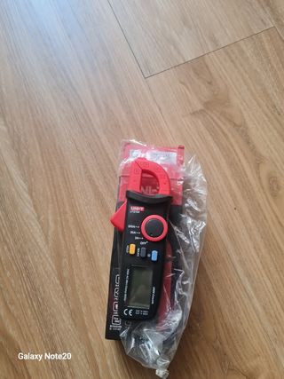 Pinza amperimetrica digital