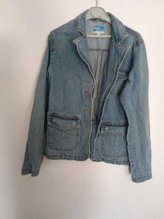 Vendo chaqueta vaquera de mujer