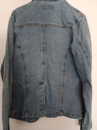 Vendo chaqueta vaquera de mujer