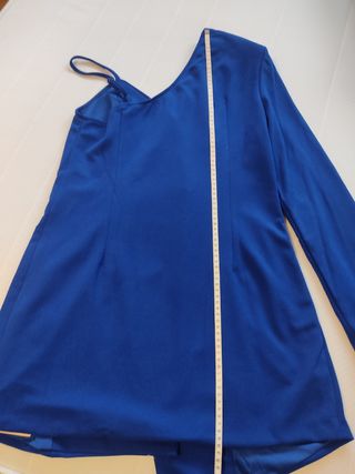 Vestido - chaqueta, es totalmente nuevo