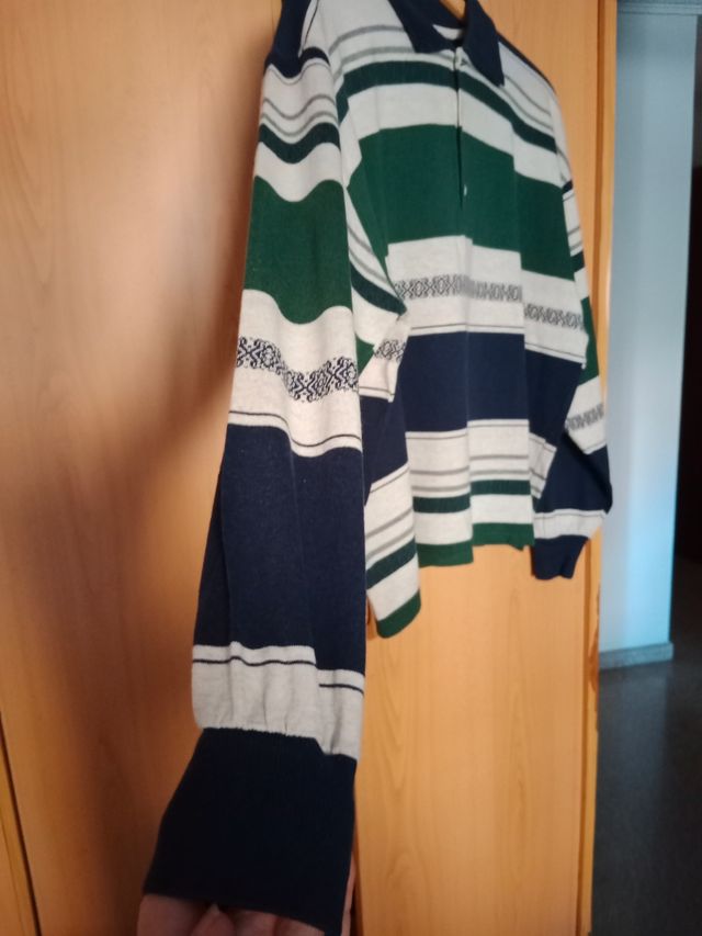 Polo de hombre,Mide 58 honbros, Manga56 , largó 62