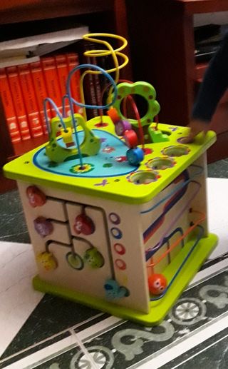 Caja multifuncional para bebés de madera