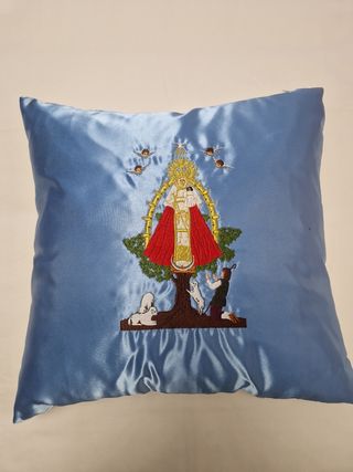 Cojin bordado azul