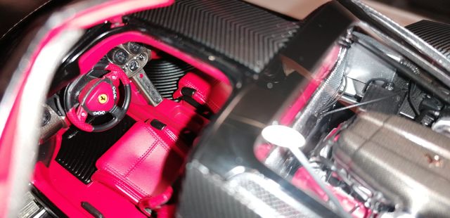 BBR Models 1/18 Ferrari Enzo Carbon Fiber 2004