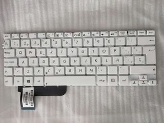 Teclado portátil Asus GZEELE