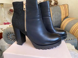 Stivaletto nero