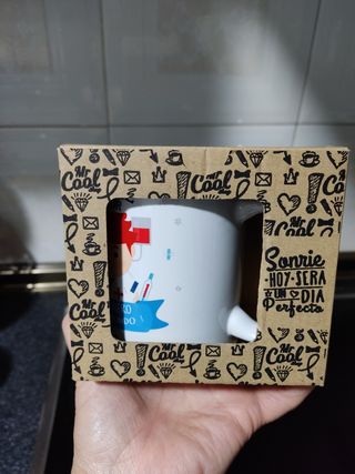 Taza nueva con mensaje.