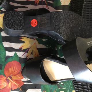 Sandalias de tacón Springfield negras n41