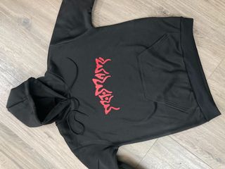 sudadera talla M motomami Rosalia