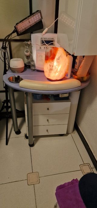 Mesa de manicura  pegable