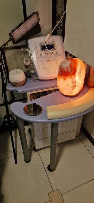 Mesa de manicura  pegable