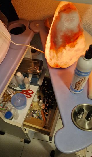 Mesa de manicura  pegable