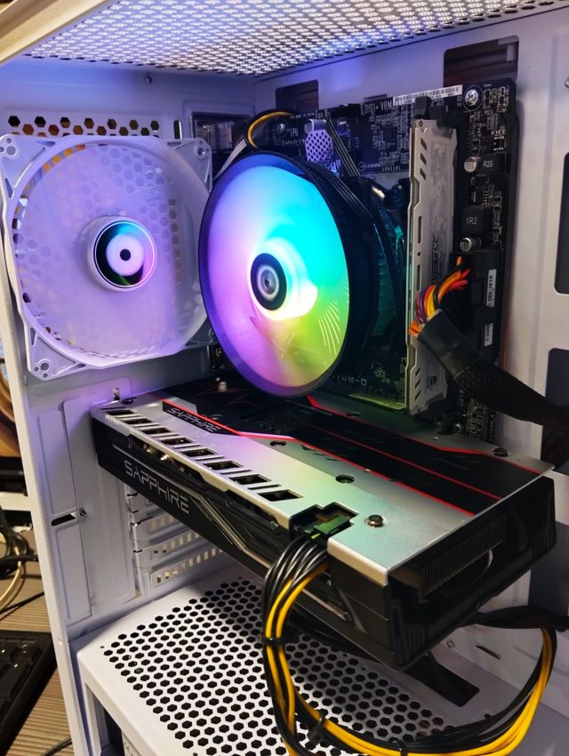 ➤ Offerta natalizia. Potente computer da gioco con i5