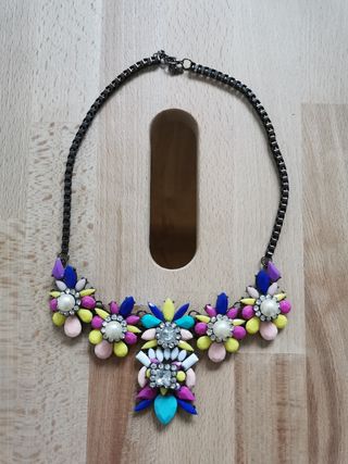 Collar colores vivos