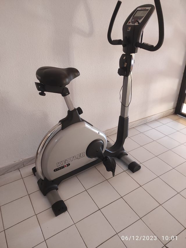 Bicicleta estática con pulsometro