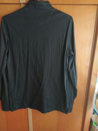 Camisa tipo polo de caballero