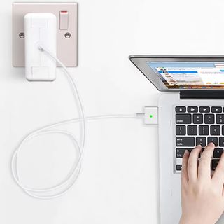 Cargador 60W tipo T para MacBook