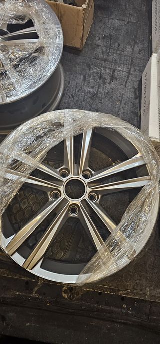 Llantas de aleacion aluminio Golf 7 año 2020