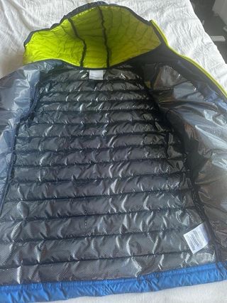 Chaqueta Columbia casi nueva Niño