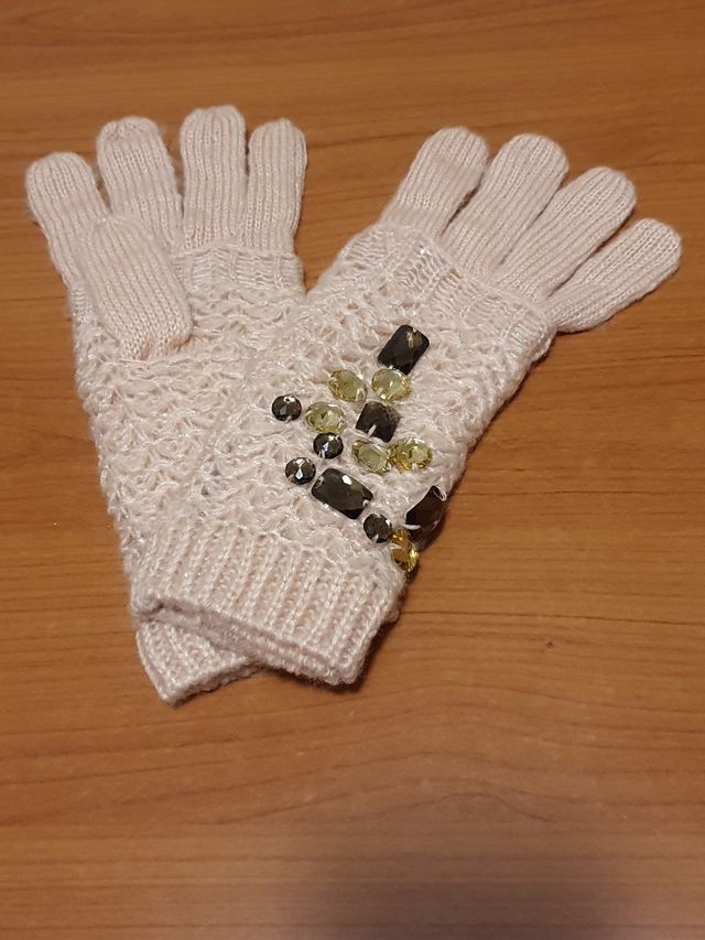 Cappello e guanti abbinati