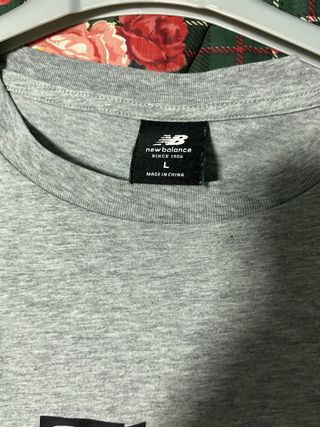 T-shirt New Balance taglia L