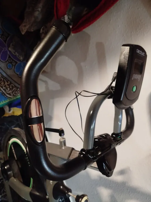 bici indoor cecotec 20extreme con pedal y calas 