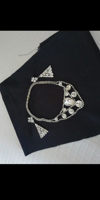 Set gioiello:collana, orecchini