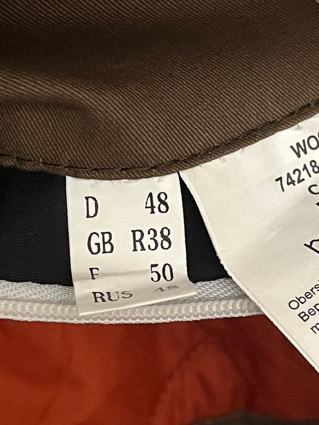 Trenca marca Redpoint en color marrón